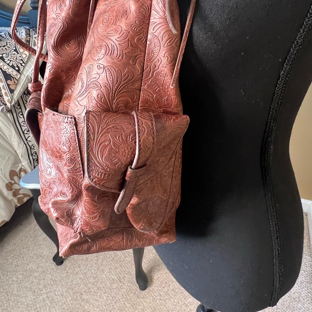 Vintage embossed boho leather satchel - ROOMY - Picture 5 of 7